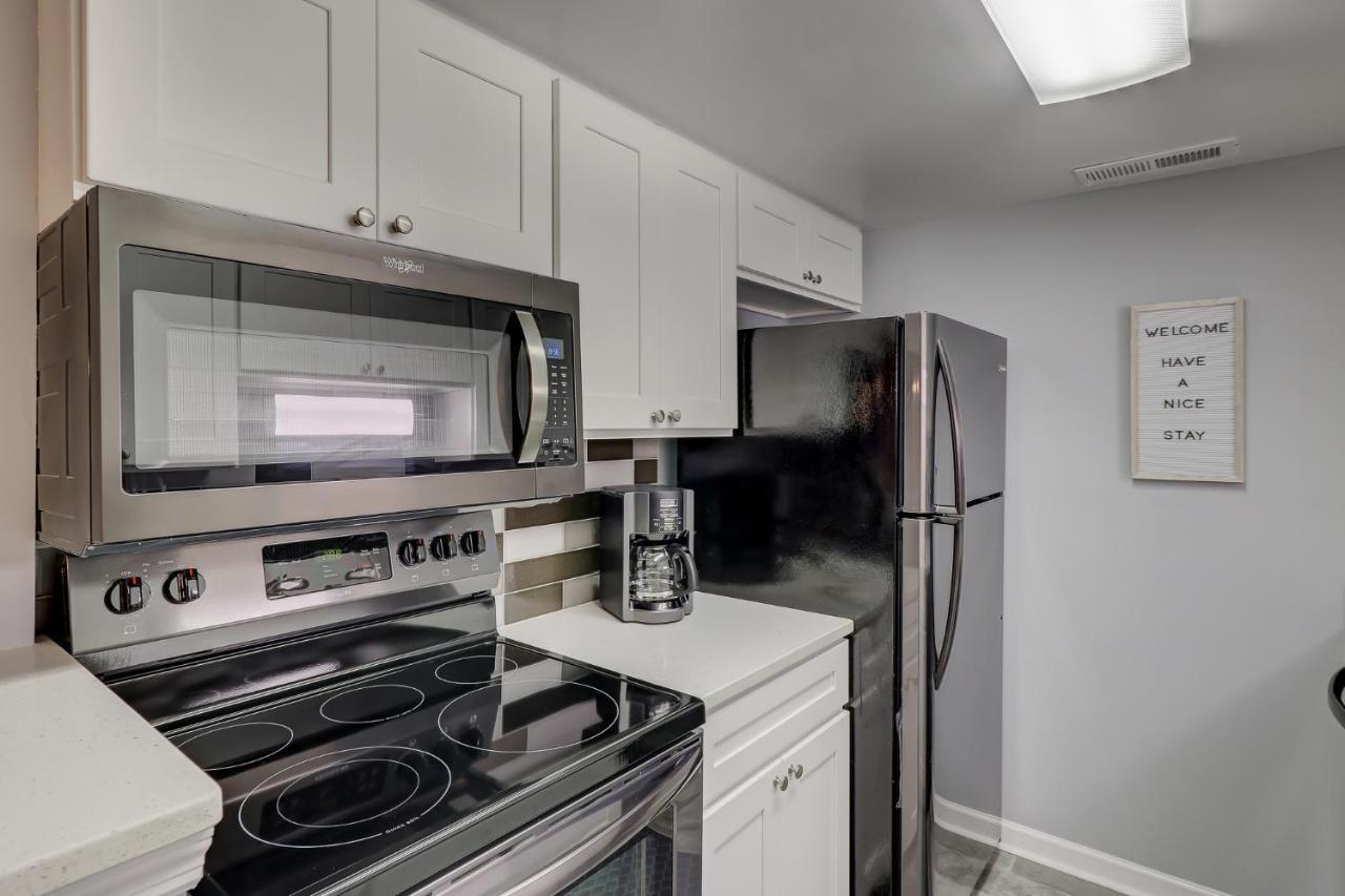 #111 Elaborate Condo Ideal Location 2Brm/2 Parking Hilton Head Island Esterno foto
