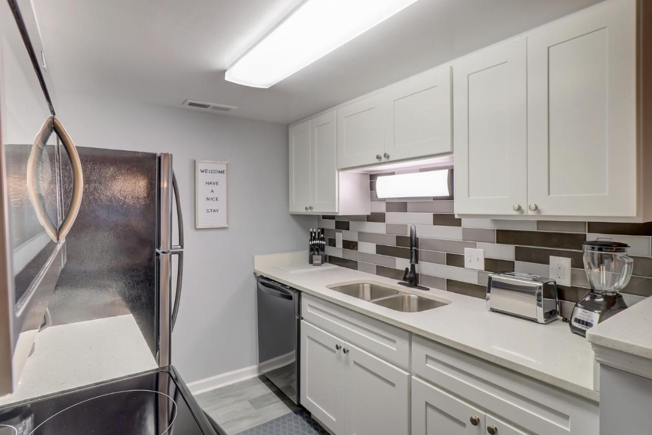 #111 Elaborate Condo Ideal Location 2Brm/2 Parking Hilton Head Island Esterno foto